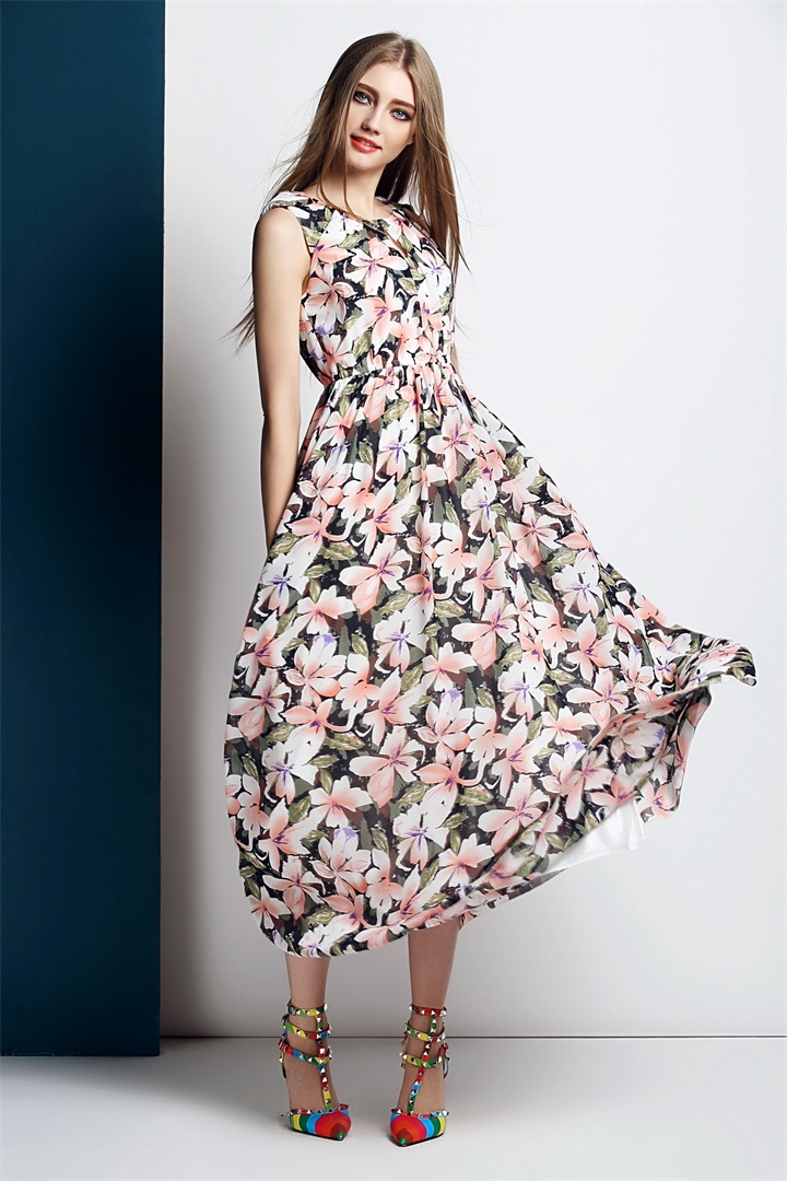 全幅印花花纹连衣裙